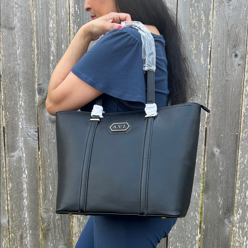 A.V.I Black zip tote , NWT